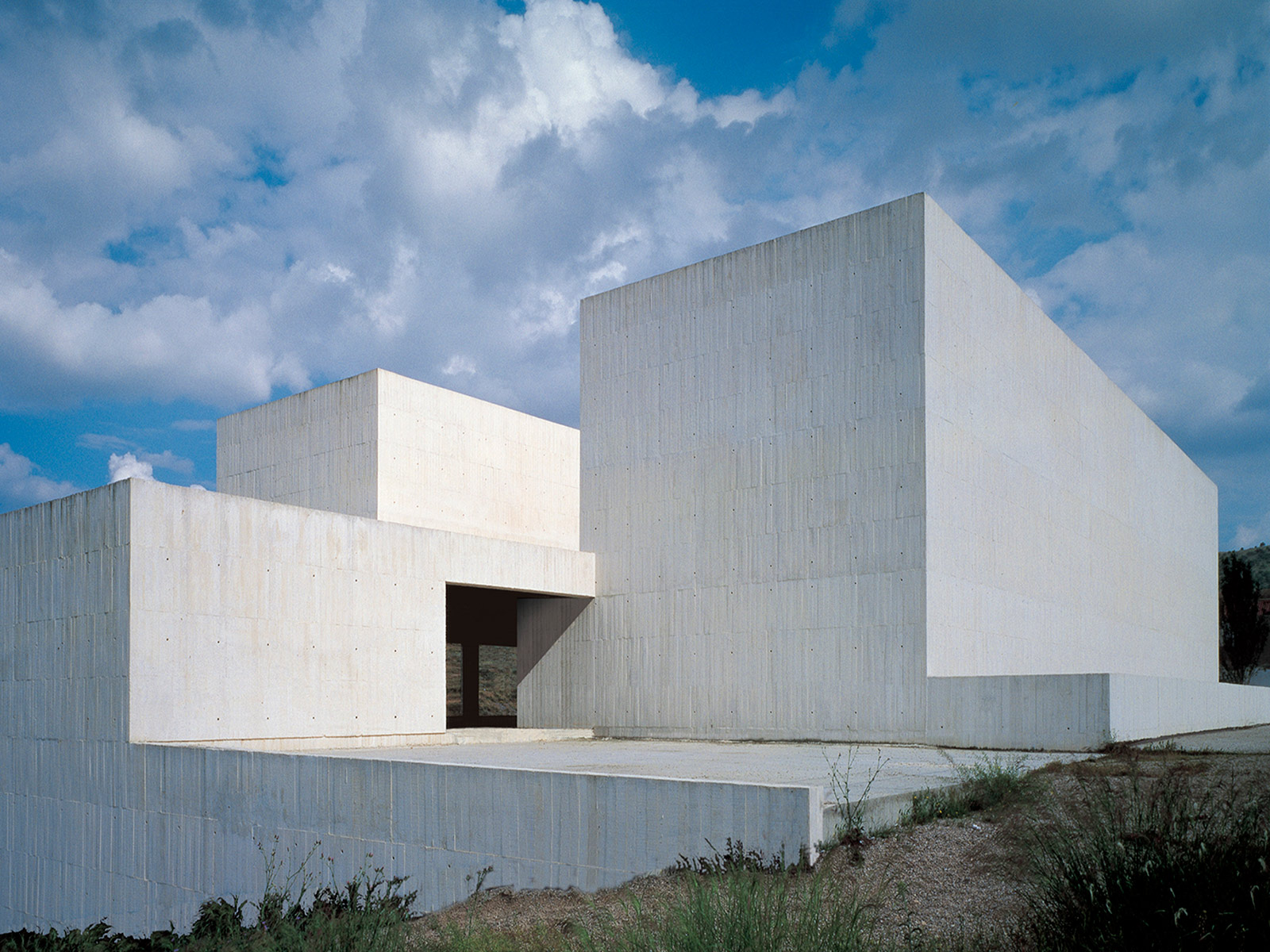 EDIFICIO MUNICIPAL DE USOS MÚLTIPLESMARÍA FRAILE - JAVIER REVILLO